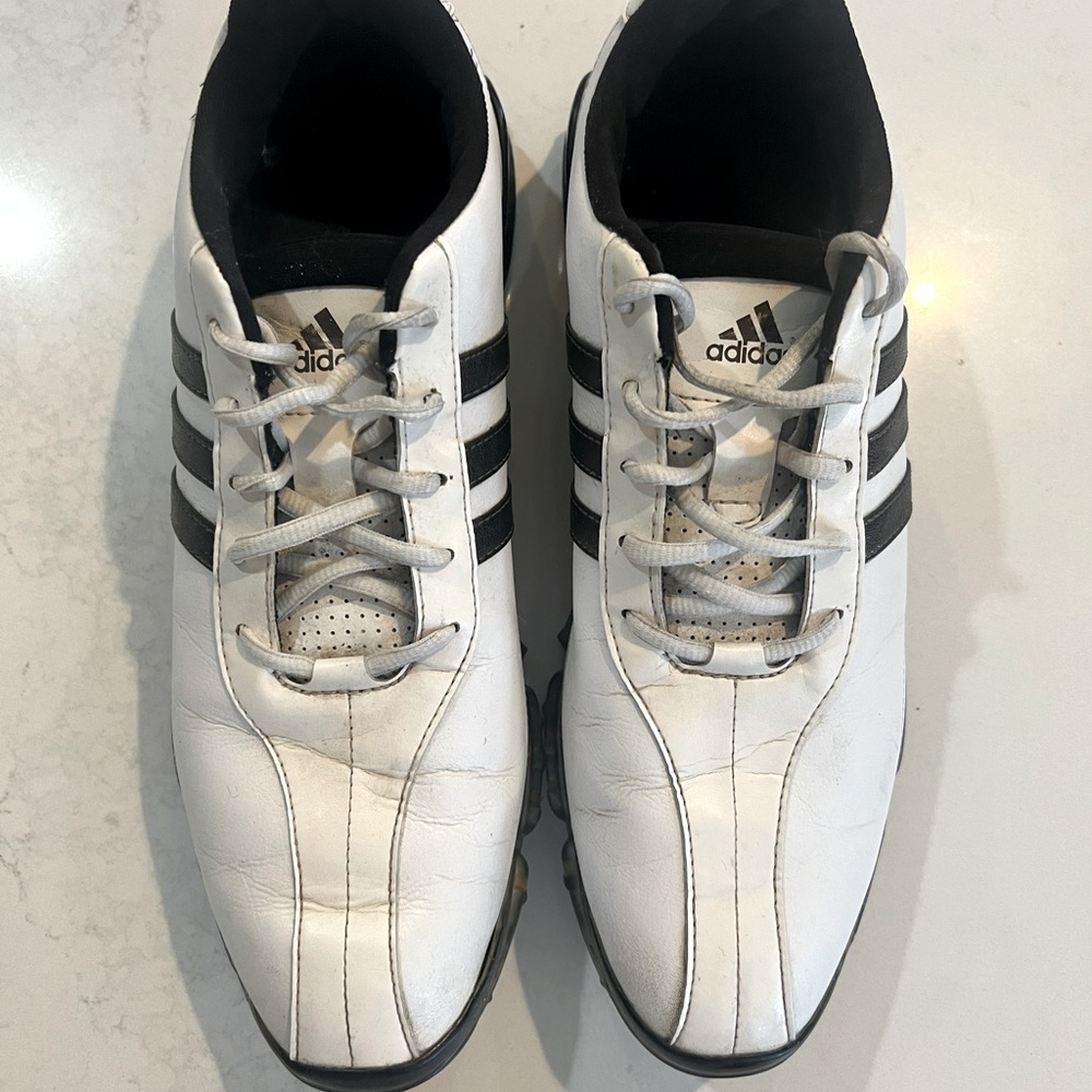 Men’s golf shoes, size 10.5